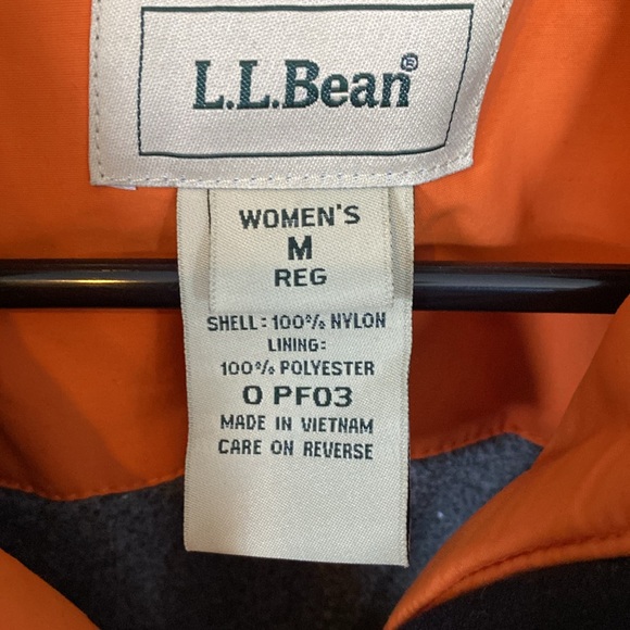 L.L. Bean women’s orange winter vest. Brand new.! - Picture 2 of 6